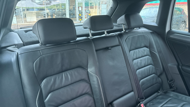 Volkswagen Tiguan 2.0 TDi 150 R-Line 5dr Diesel Estate